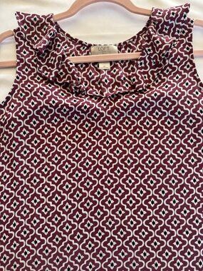 Summer ready Sleeveless top - LOFT OUTLET size Sm Petite - Mauve Black & White